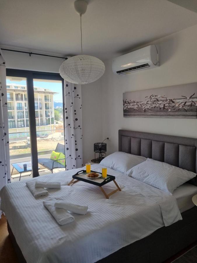 Apartman Javi Apartment บาร์ ภายนอก รูปภาพ