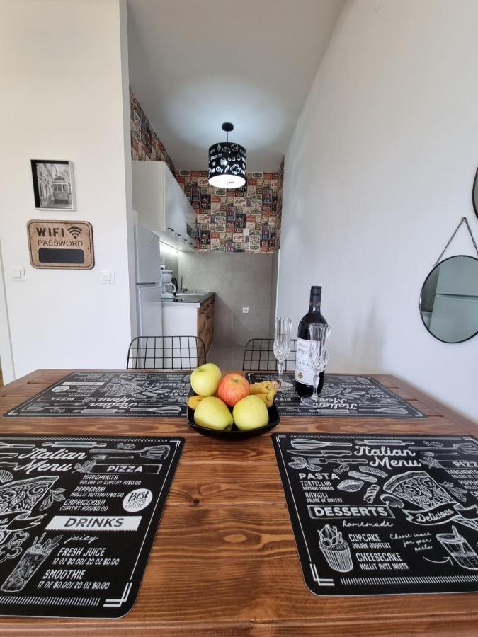 Apartman Javi Apartment บาร์ ภายนอก รูปภาพ