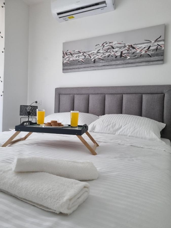 Apartman Javi Apartment บาร์ ภายนอก รูปภาพ