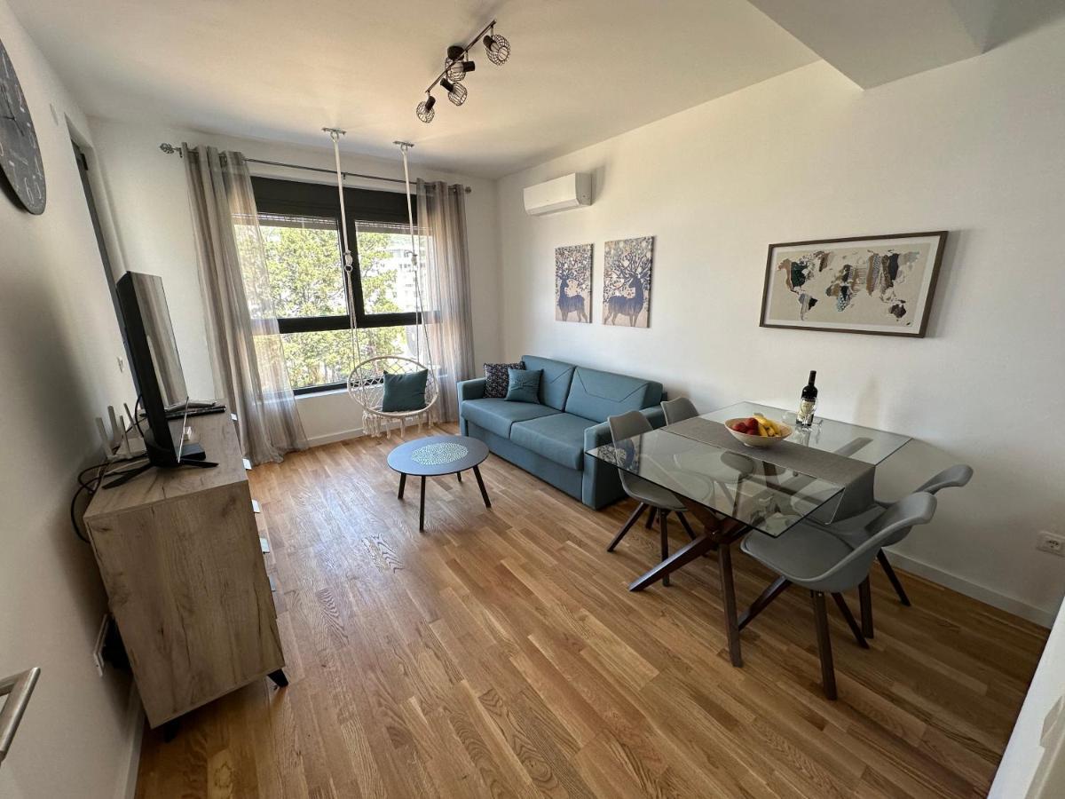 Apartman Javi Apartment บาร์ ภายนอก รูปภาพ