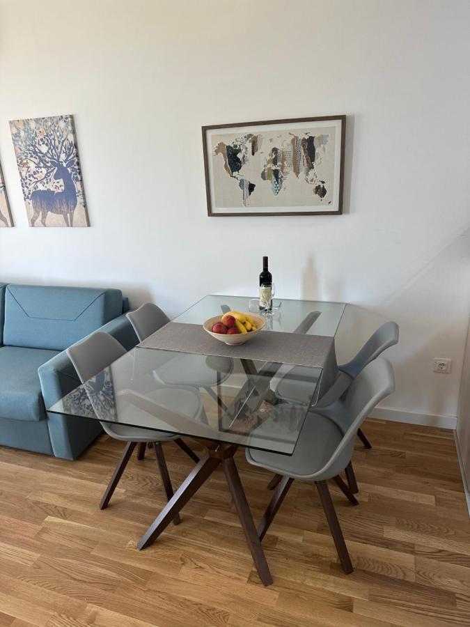 Apartman Javi Apartment บาร์ ภายนอก รูปภาพ