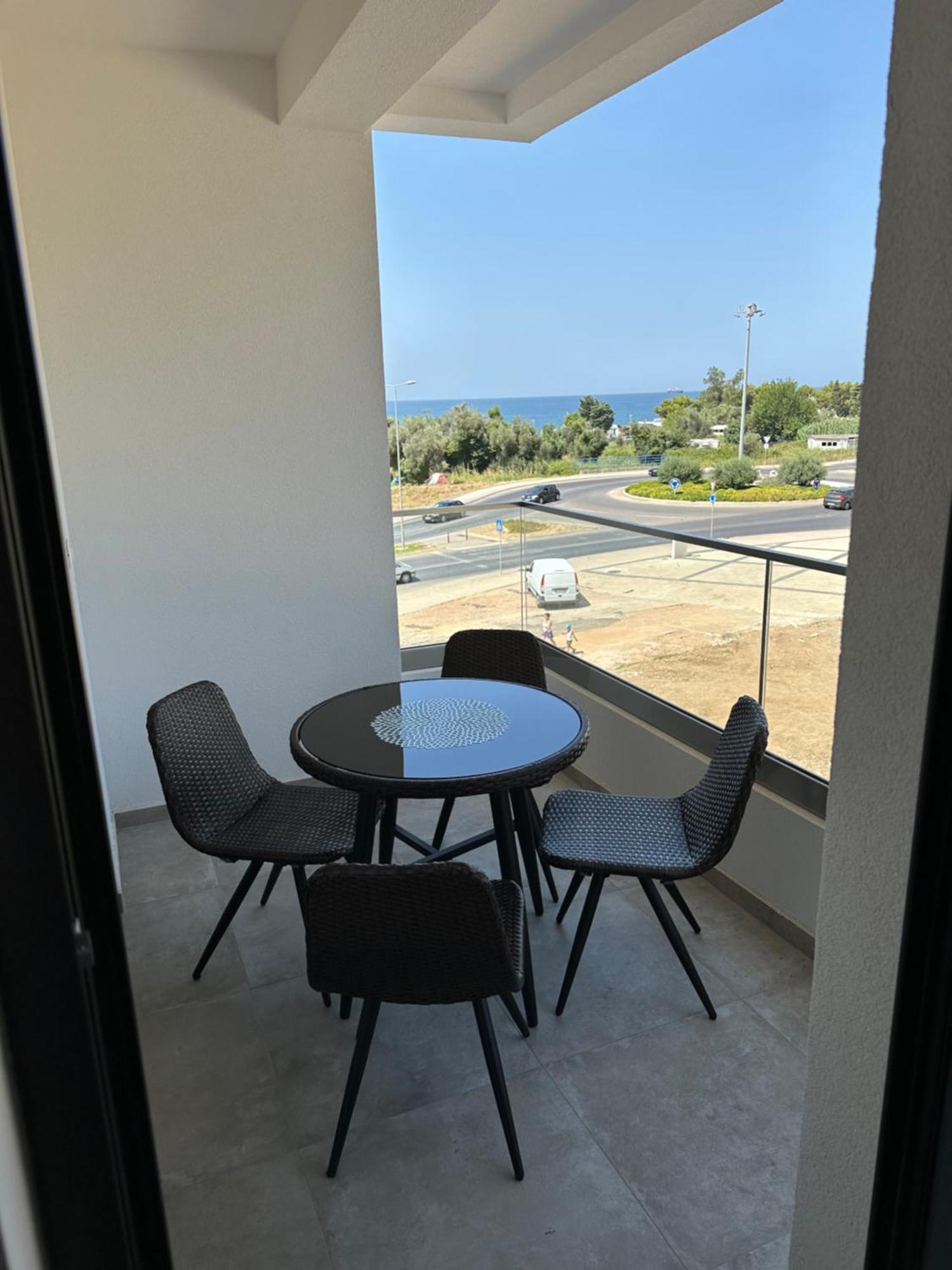 Apartman Javi Apartment บาร์ ภายนอก รูปภาพ