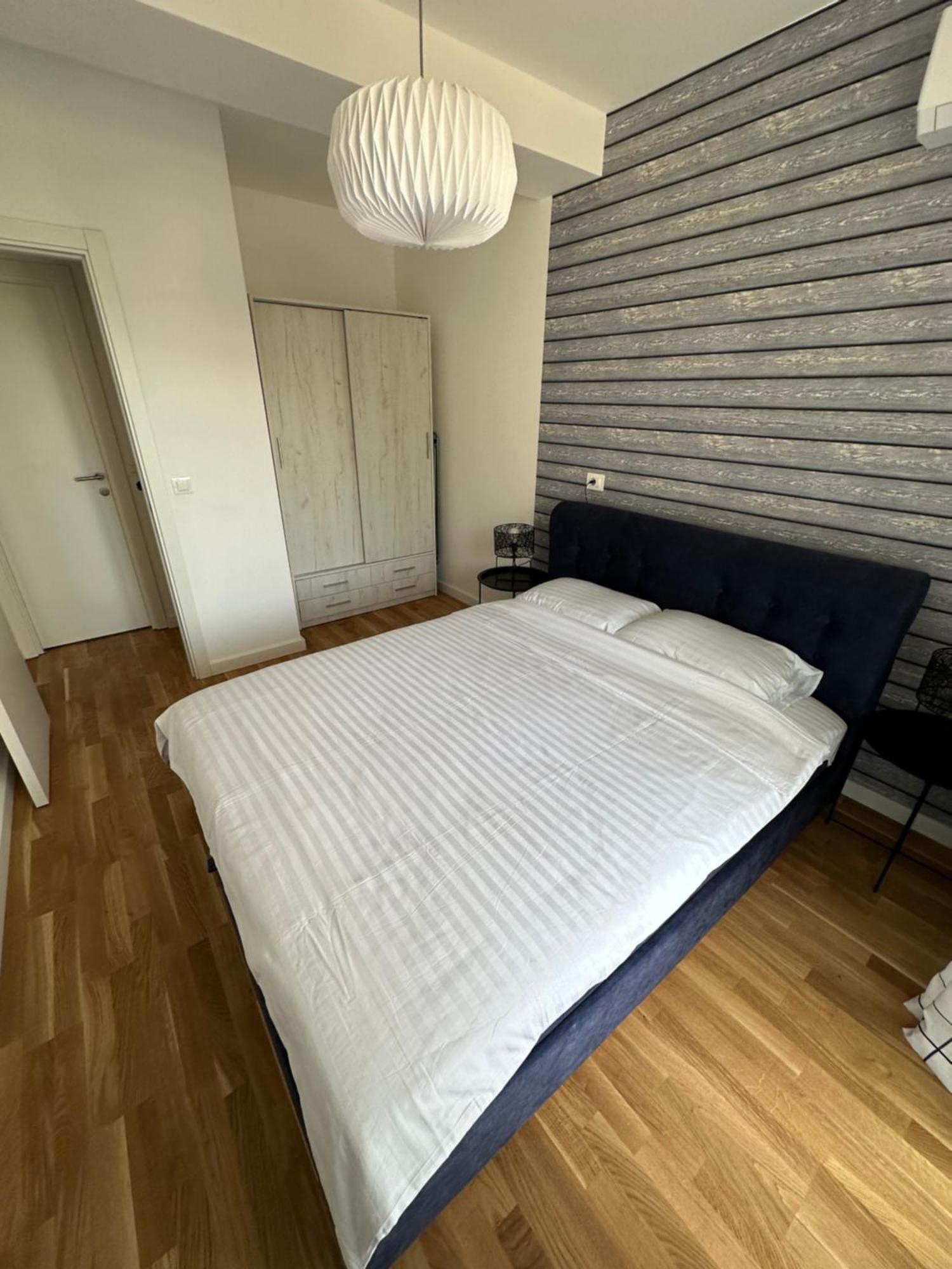 Apartman Javi Apartment บาร์ ภายนอก รูปภาพ