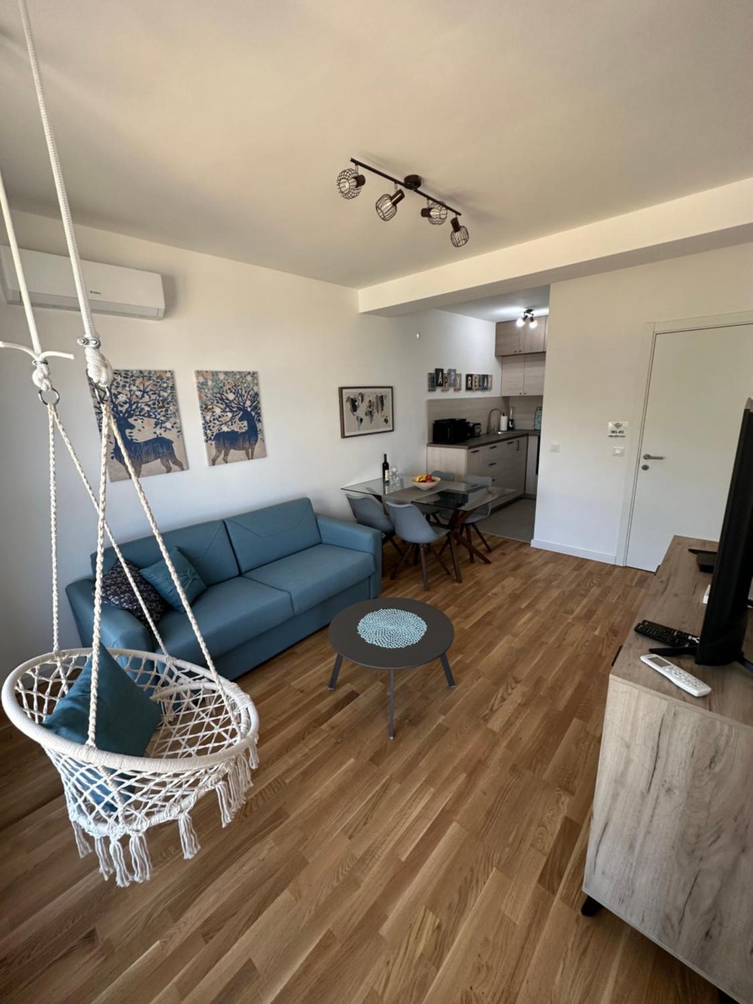 Apartman Javi Apartment บาร์ ภายนอก รูปภาพ